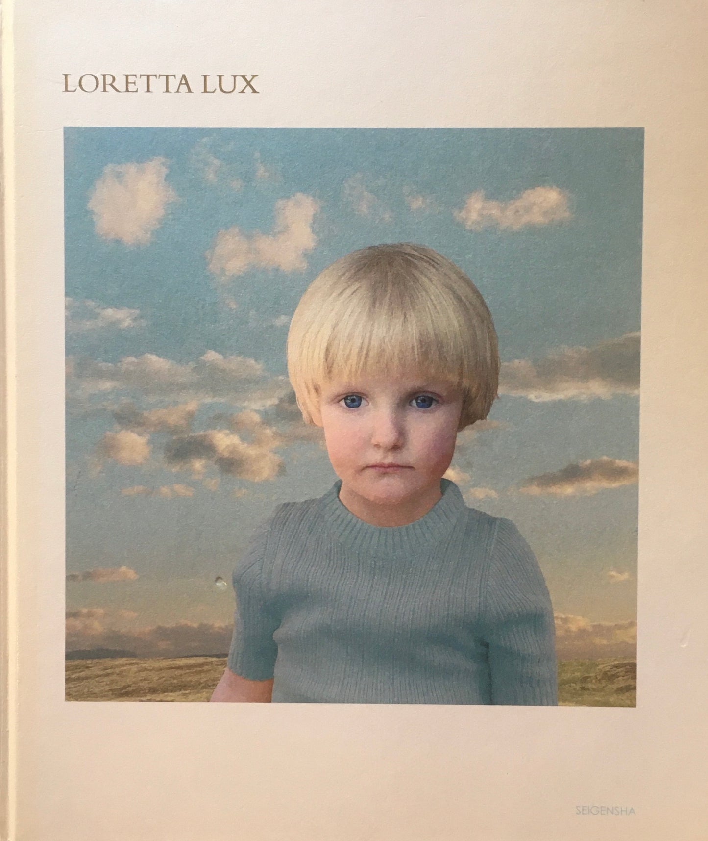 ロレッタ・ラックス LORETTTA LUX