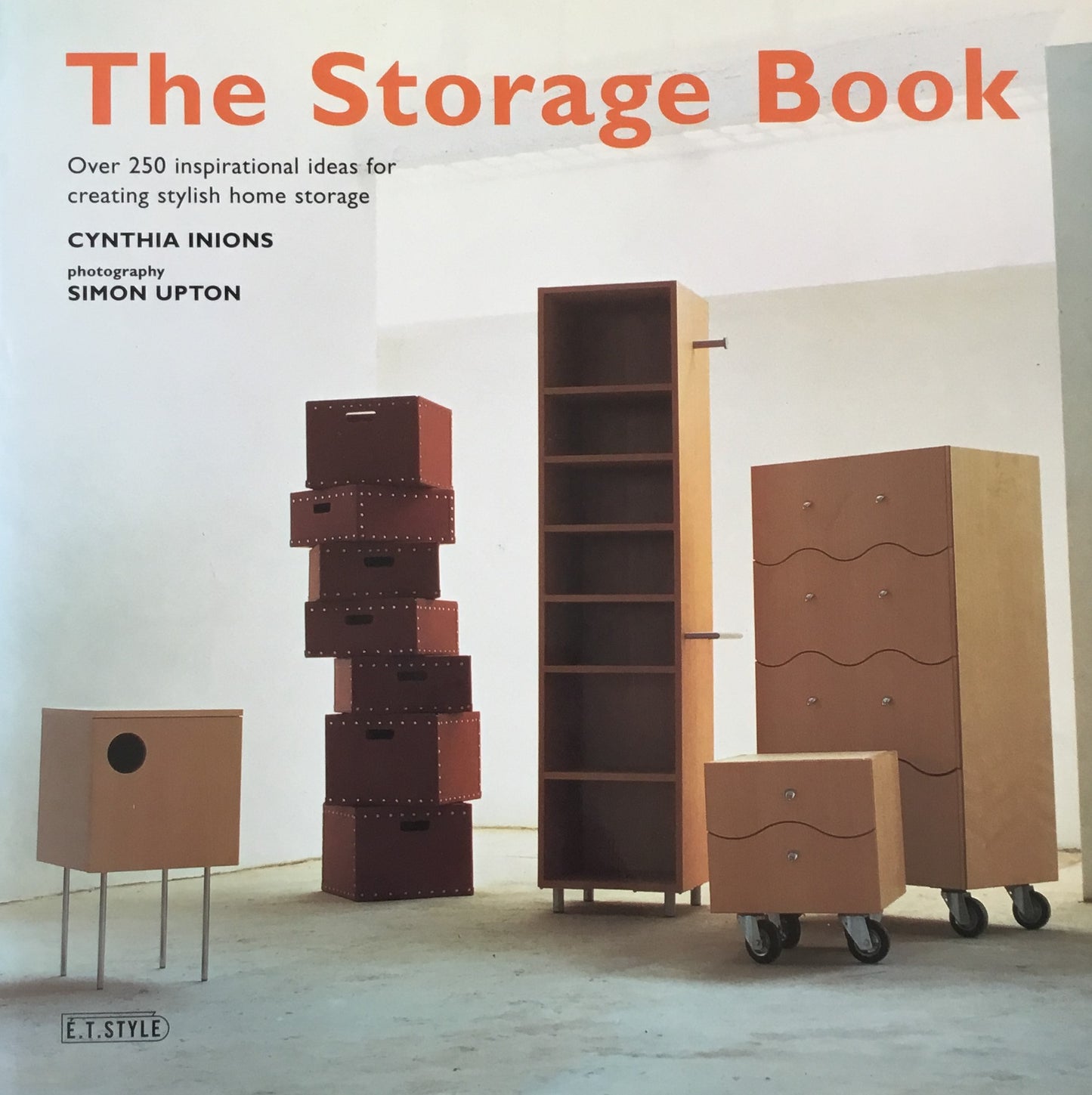 The Storage Book Cynthia Inions 日本語版