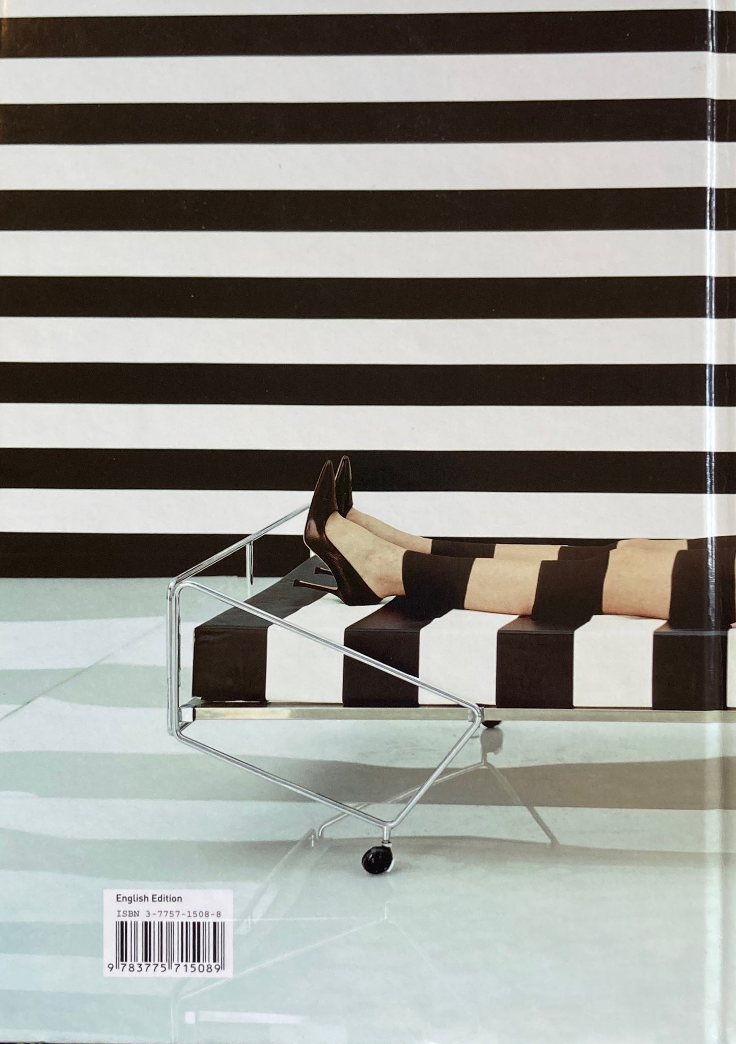 Vanessa Beecroft  Photographs, Films, Drawings ヴァネッサ・ビークロフト