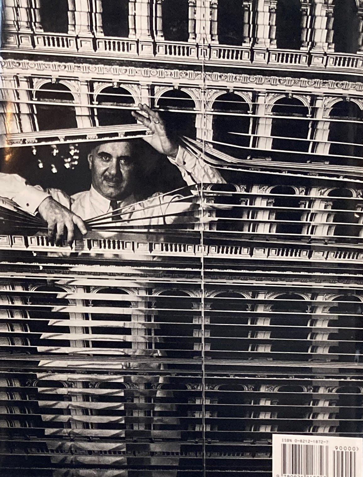 FORNASETTI DESIGNER OF DREAMS ピエロ・フォルナセッティ