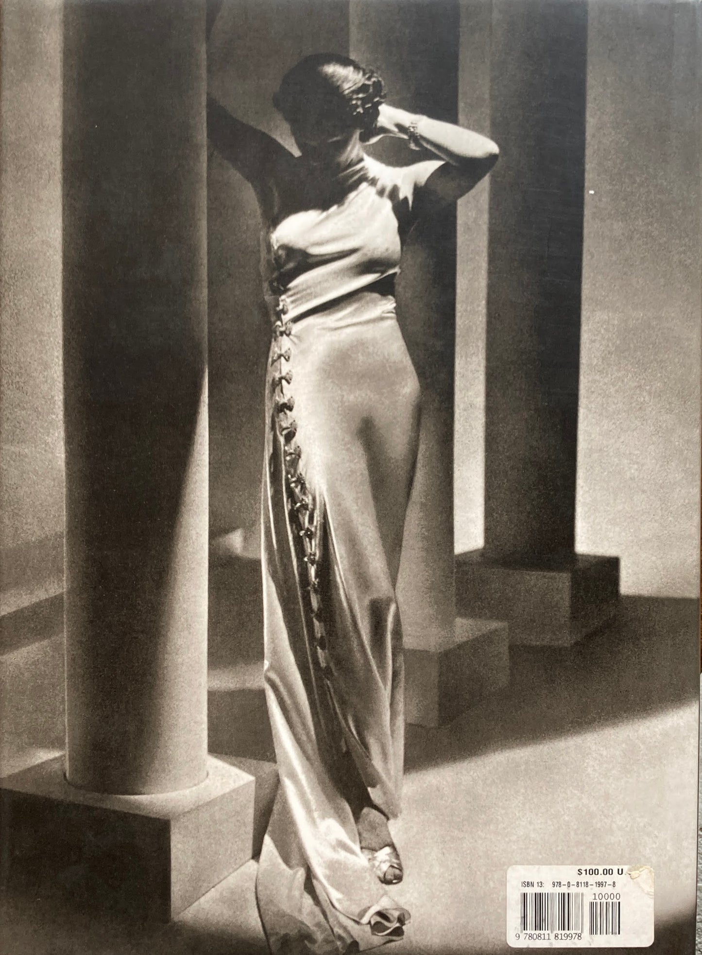 MADELEINE VIONNET Betty Kirke Foreword by Issey Miyake マドレーヌ・ヴィオネ