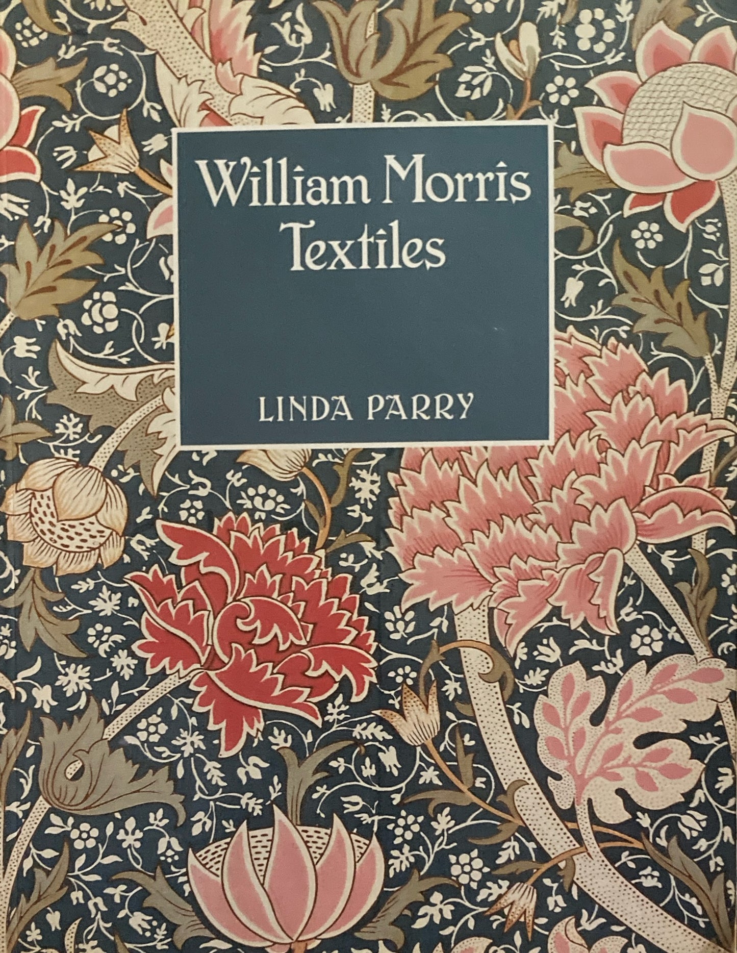 William Morris textiles　Linda Parry