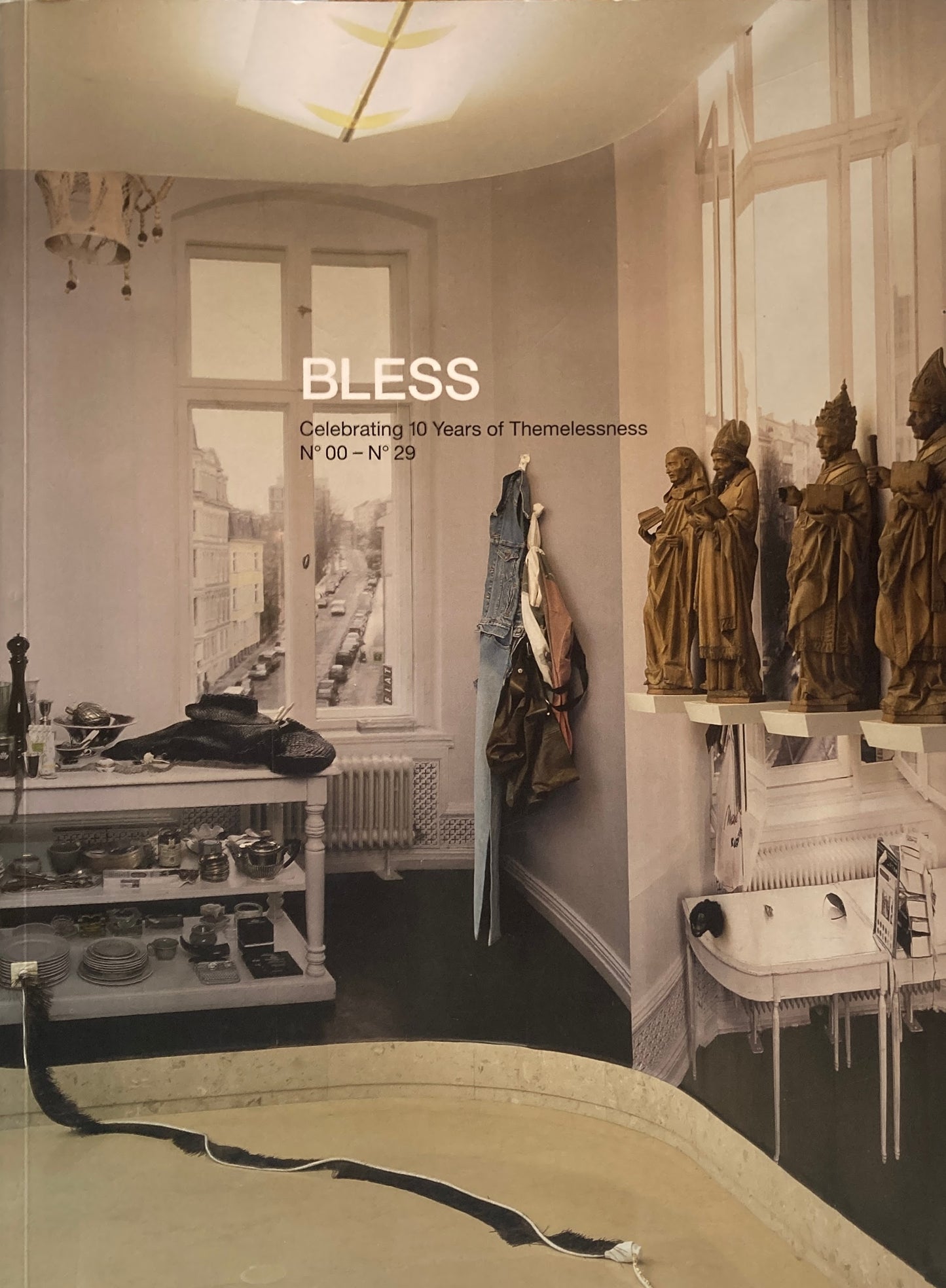 BLESS　2冊　Celebrating Ten Years of Themelessness: N° 00 – N° 29/ Retroperspective Home N° 30 – N° 41