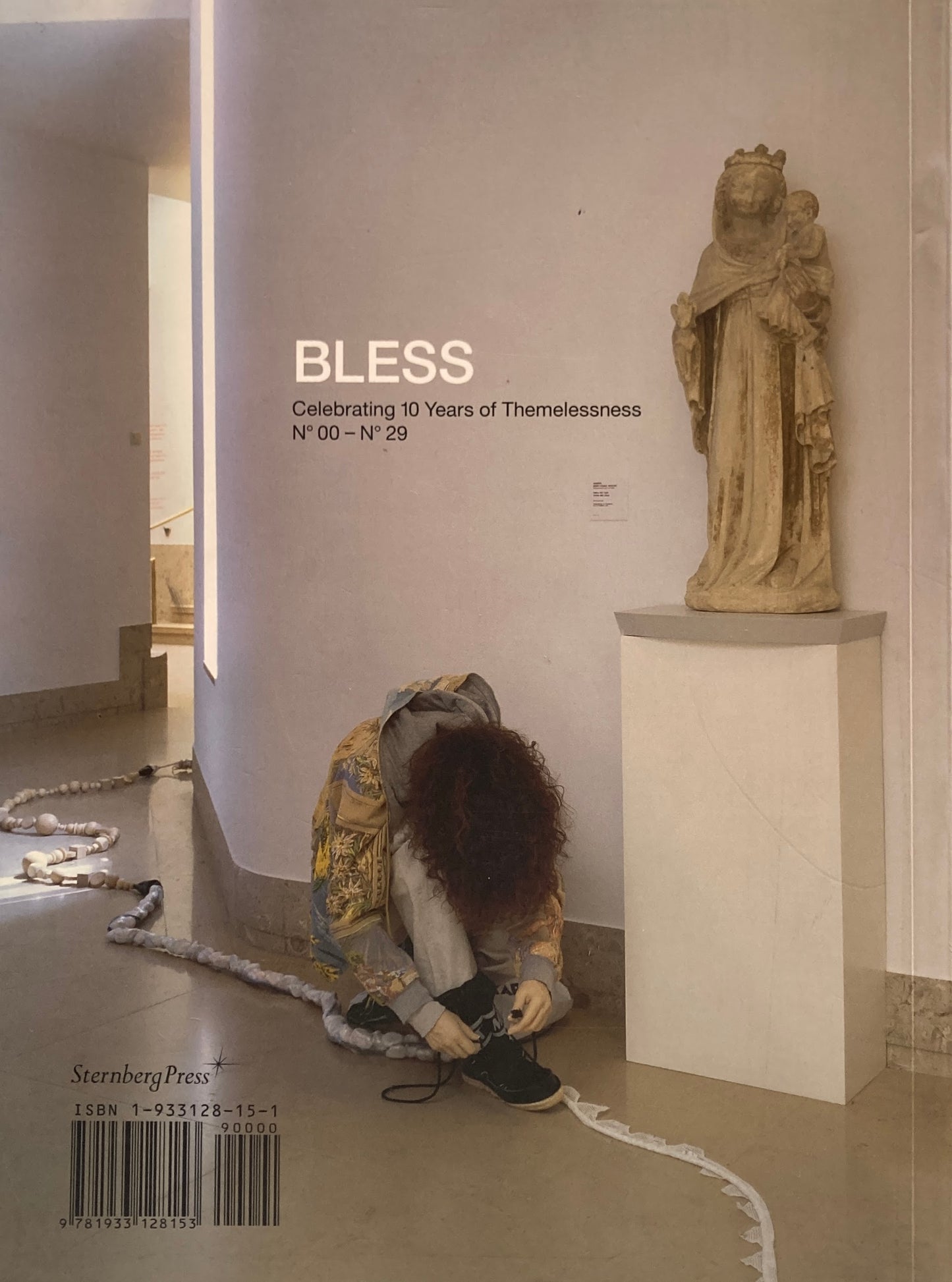 BLESS　2冊　Celebrating Ten Years of Themelessness: N° 00 – N° 29/ Retroperspective Home N° 30 – N° 41