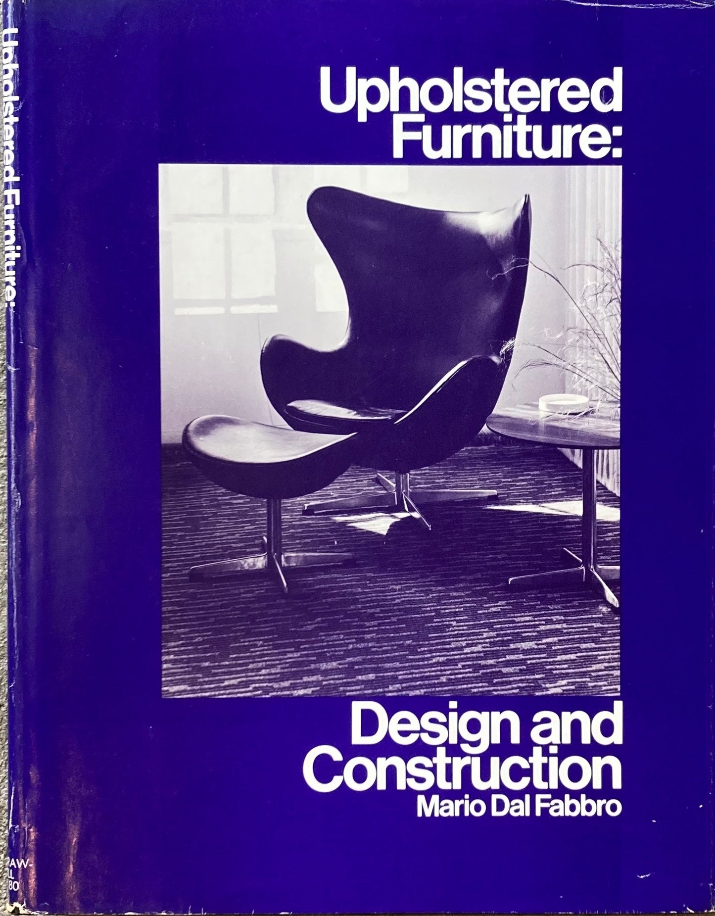 Upholstered Furniture　Design and Construction　 Mario Dal Fabbro　マリオ・ダル・ファブロ