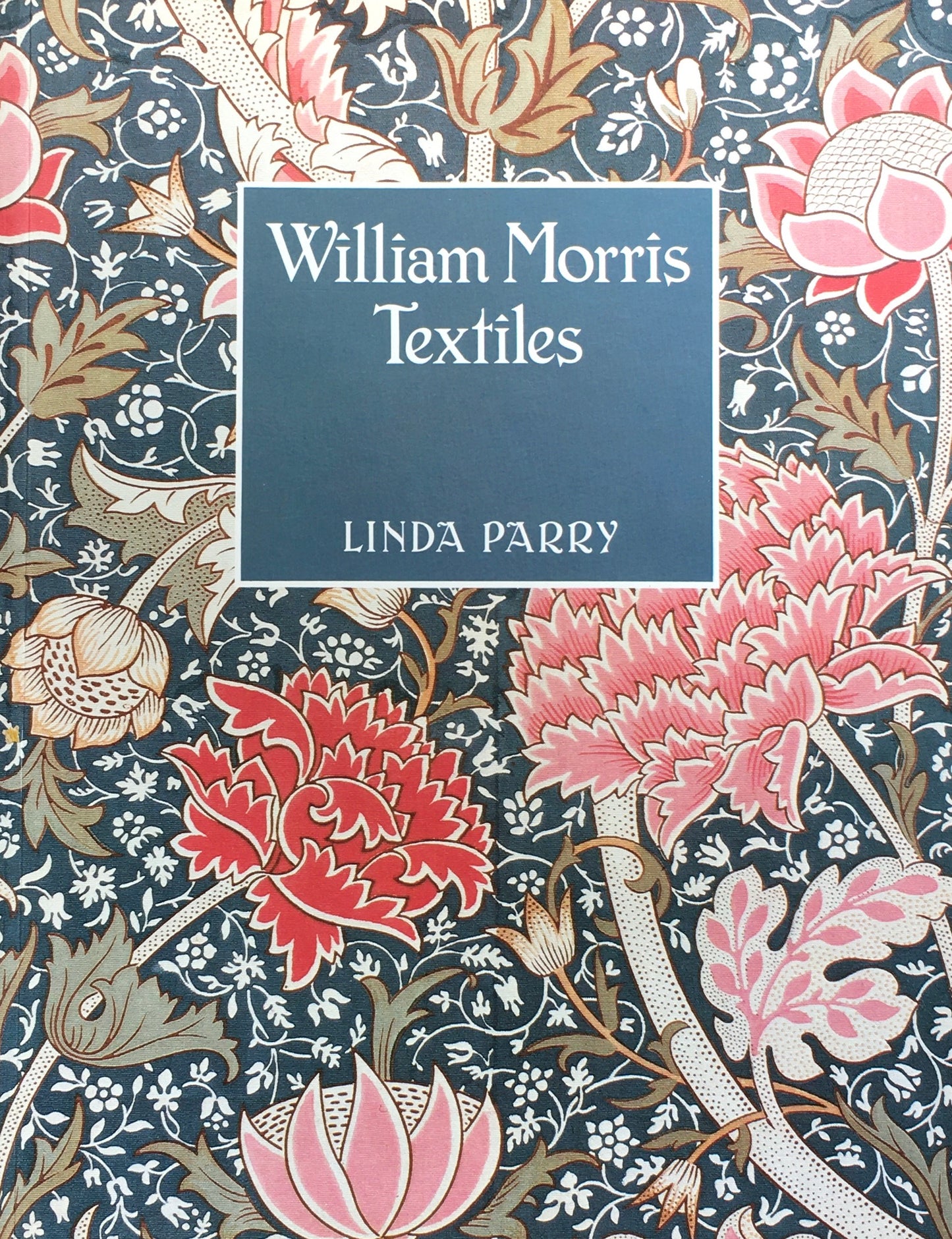 William Morris Textiles　Linda Parry 