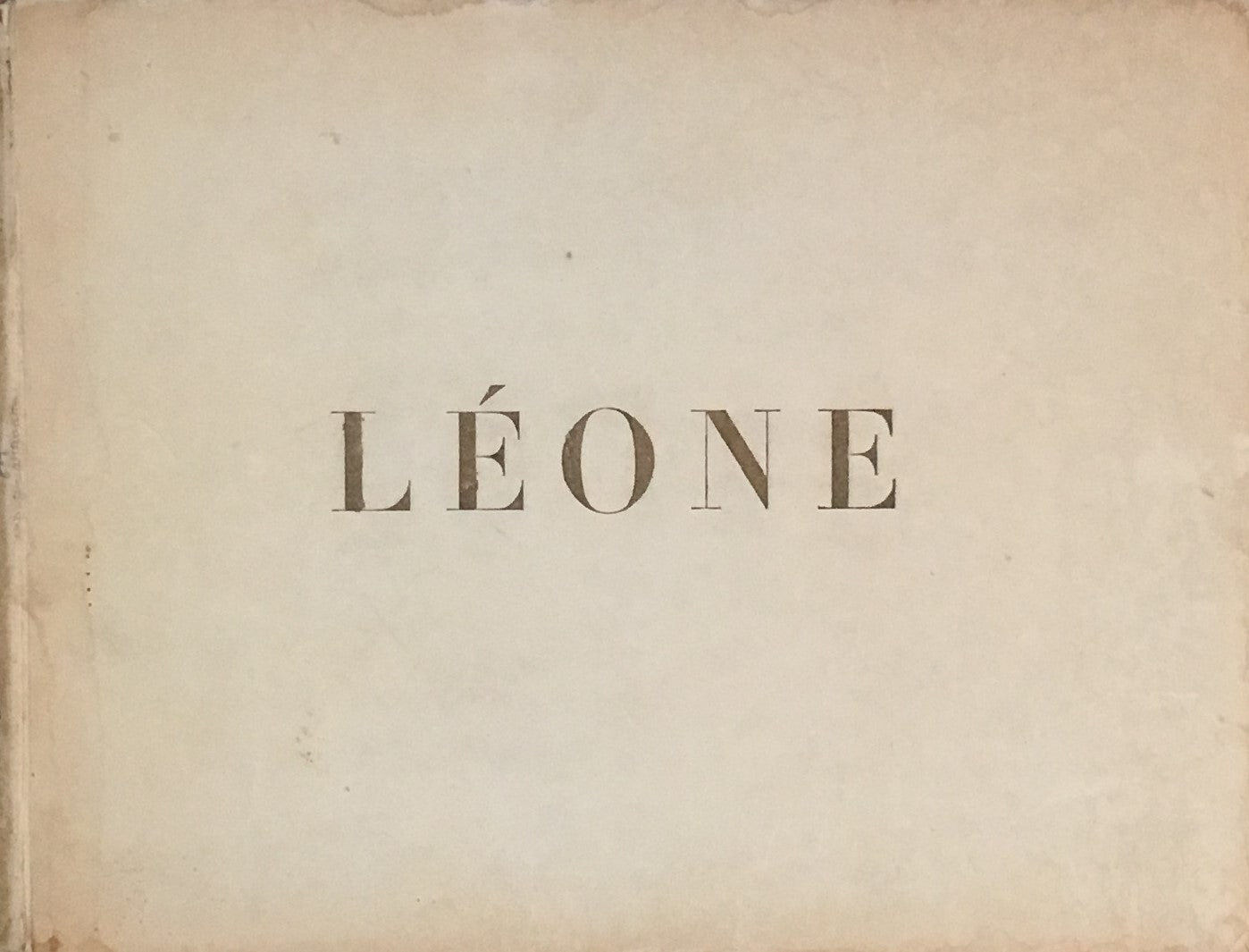 Léone　Jean Cocteau　ジャン・コクトー 1945　Gallimard　フランス語　ハードカバー     本の状態：リトグラフ欠　全体的にやけ　強　すれ・いたみ