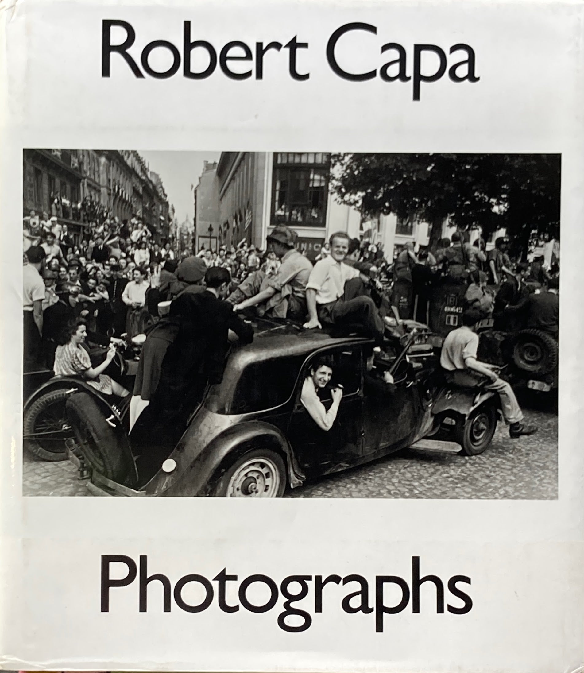 Robert Capa　Photographs　Edited by Cornell Capa and Richard Whelan　ロバート・キャパ